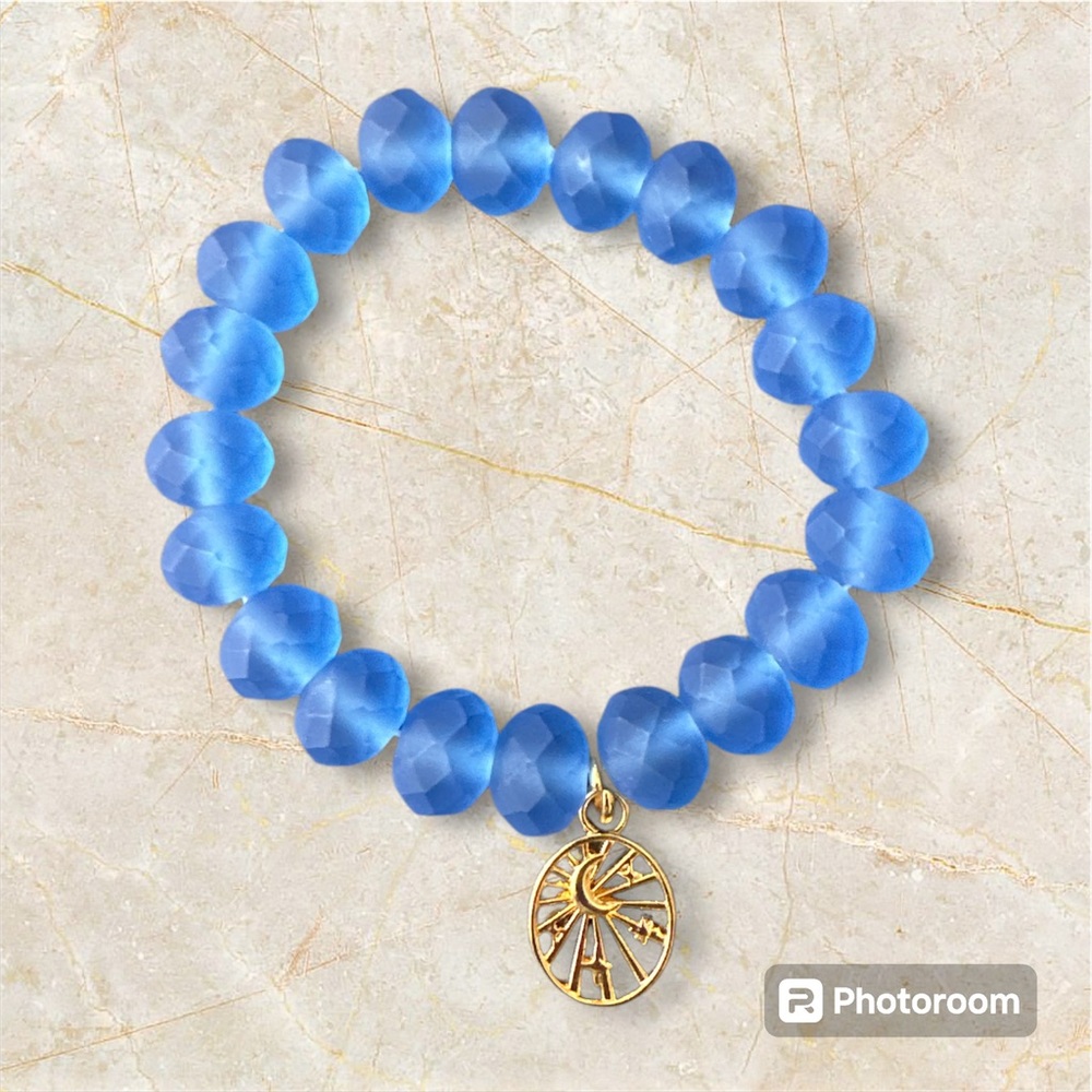 Handcrafted bracelet with glass beads